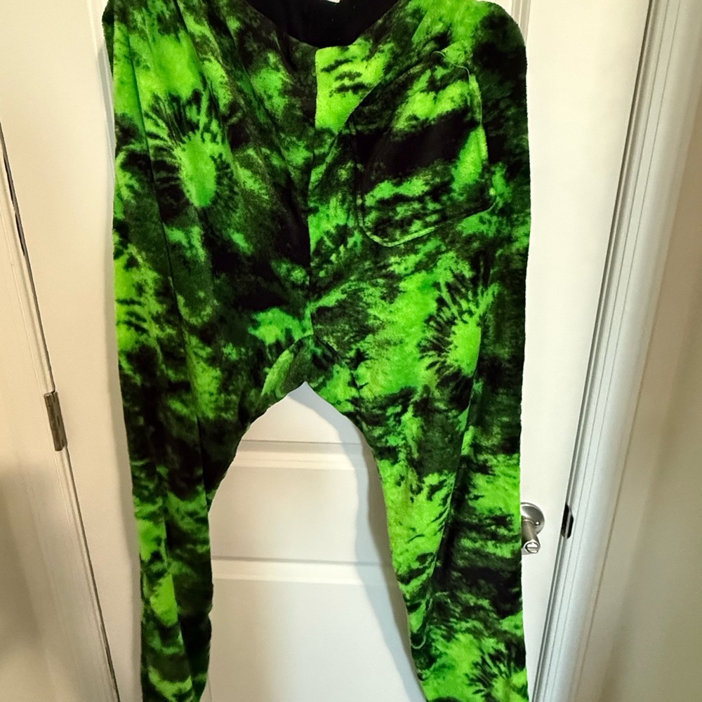 Blackcraft Cult Green and Black Joggers - Picture 4 of 4